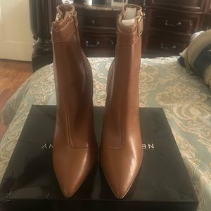 Brand new female boots